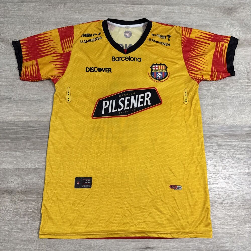 Barcelona SC Soccer Jersey Ecuador Men’s Large Yellow Pilsener
